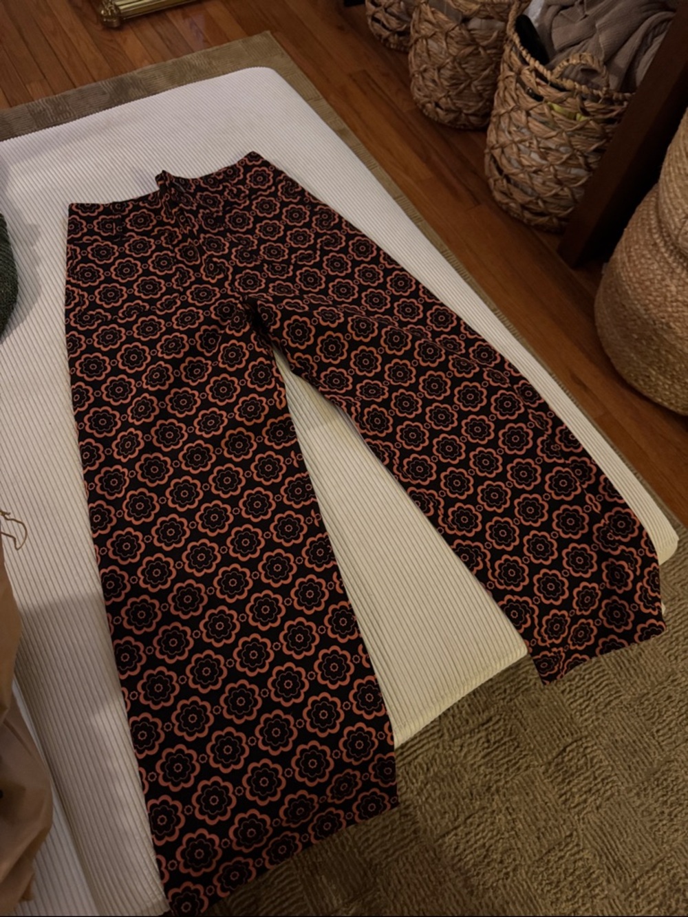 The Colette Anthropologie 26 Wide Leg Floral Pattern Pants in Black and Rust